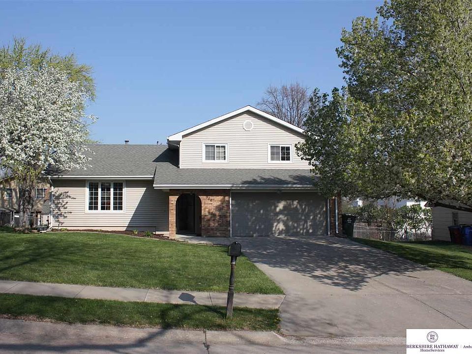 1st image of 906 Cody Cir