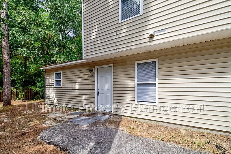 3 bed, 2.0 bath, 1140 sqft, $1,250 — Photo 1