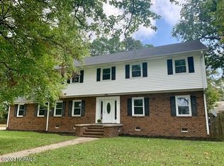 1403 Hardee Rd, Kinston, NC 28504