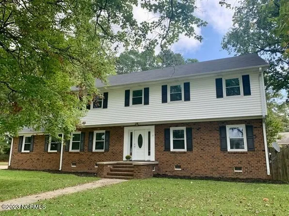 1403 Hardee Rd, Kinston, NC 28504