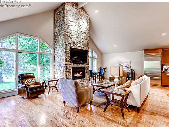 Spacious Great Room