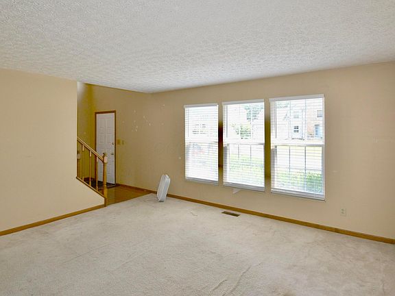 5th image of 525 Whitson Dr