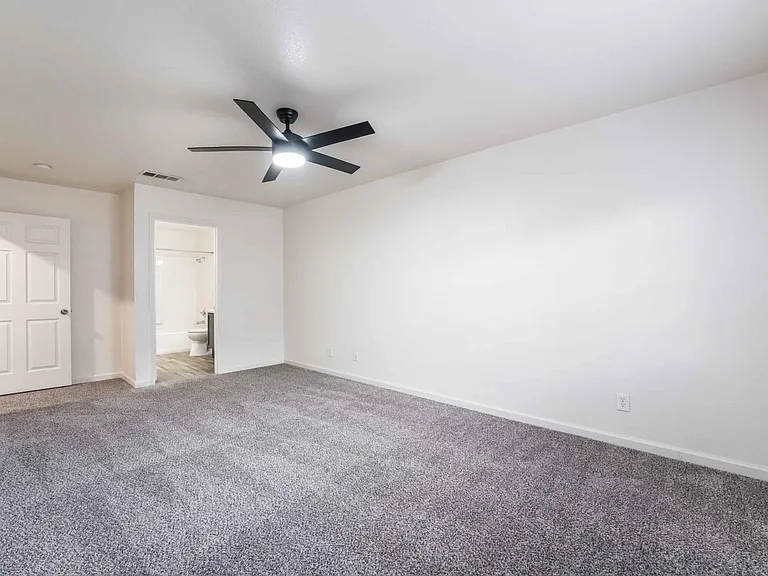 2608 Autumn Blaze Ave — Photo 30