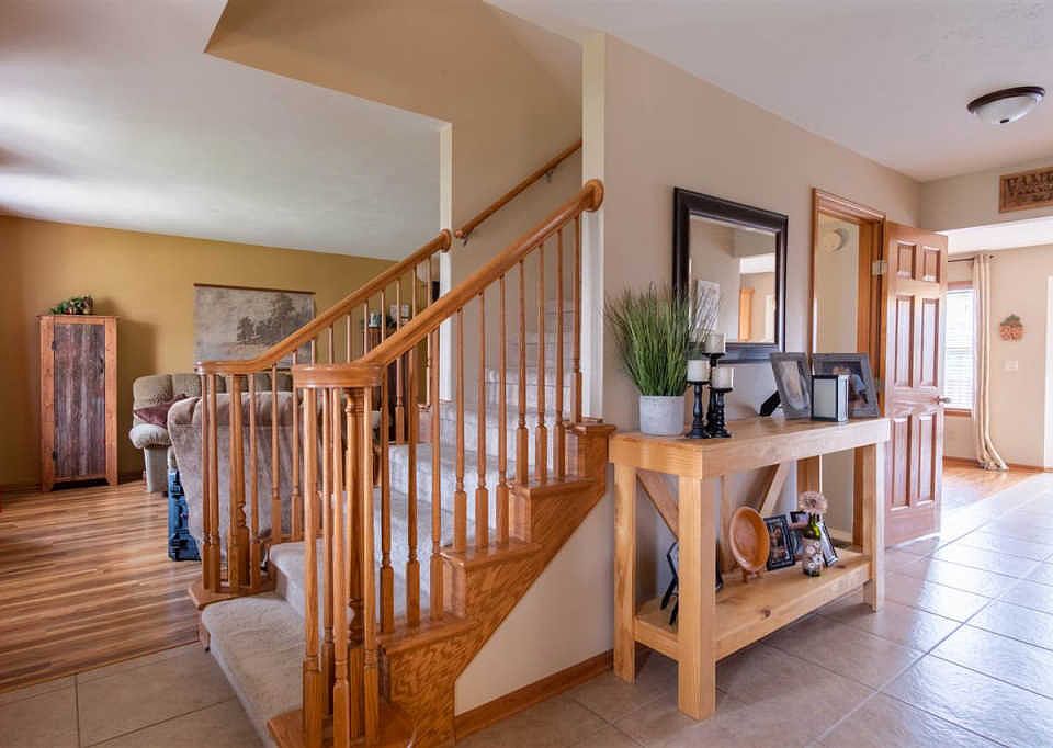 8914 Birdie Bnd, Belvidere, IL 61008 | Zillow