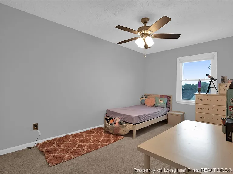 1928 Daphne Cir — Photo 23
