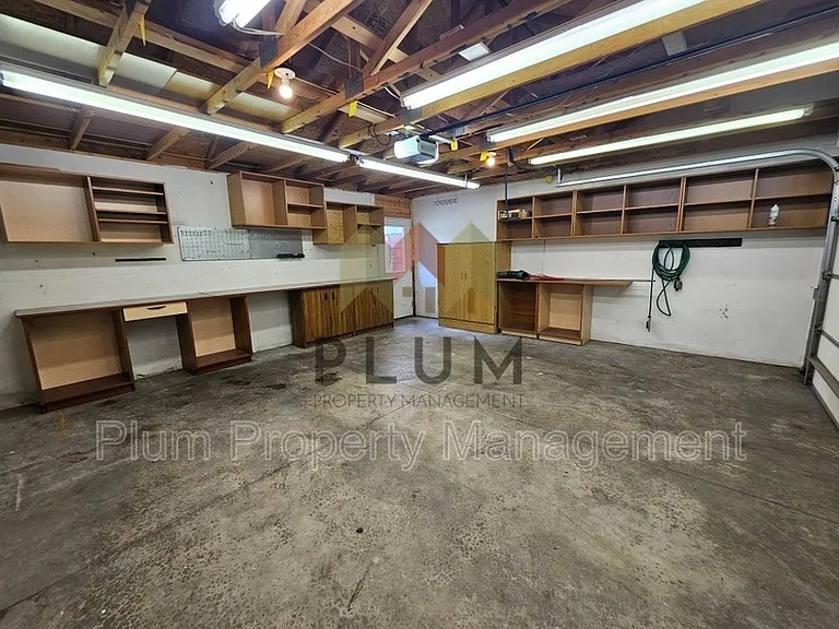 1314 Bulwer St — Photo 28