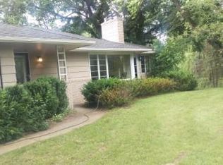 5005 Woodland Rd, Minnetonka, MN 55345