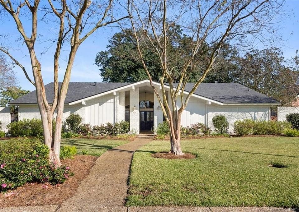 1st image of 4021 Bayouwood Ln