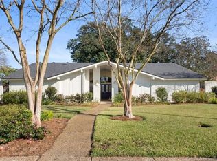 4021 Bayouwood Ln, Lake Charles, LA 70605