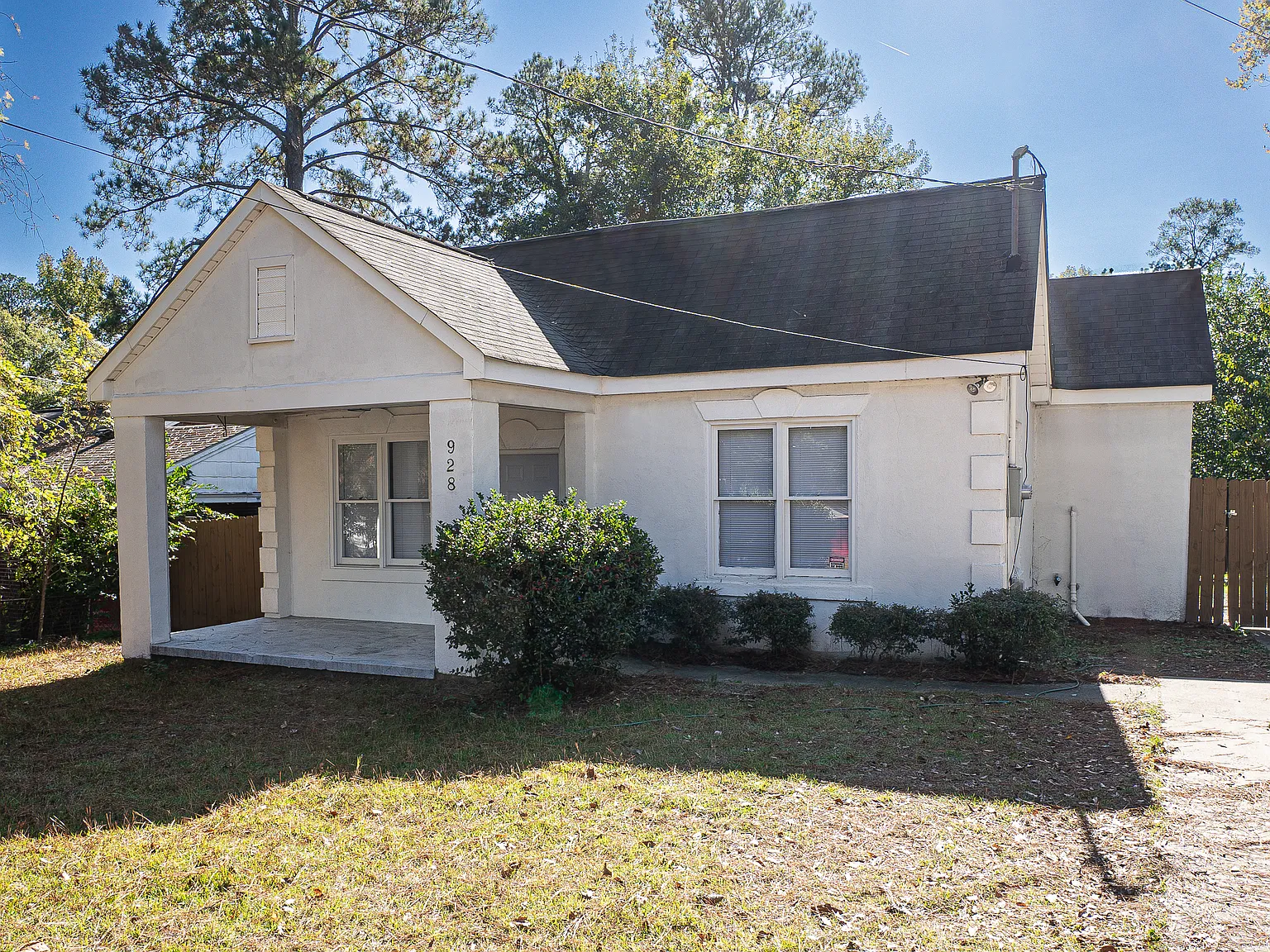 3 bed, 1135 sqft, $1,595 — Photo 1