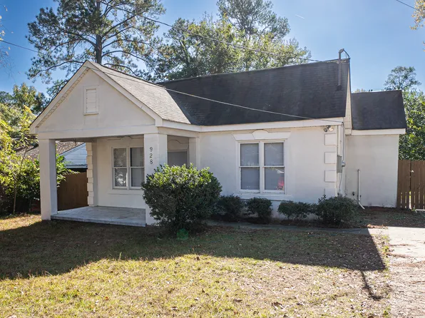 928 Columbia College Dr, Columbia, SC 29203