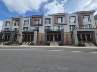 7 Steckley House Ln #607, Richmond Hill, ON