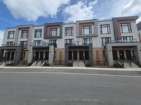 7 Steckley House Ln #607, Richmond Hill, ON L4S 0N1