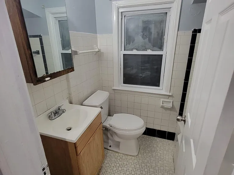 6019 Neckel St — Photo 1