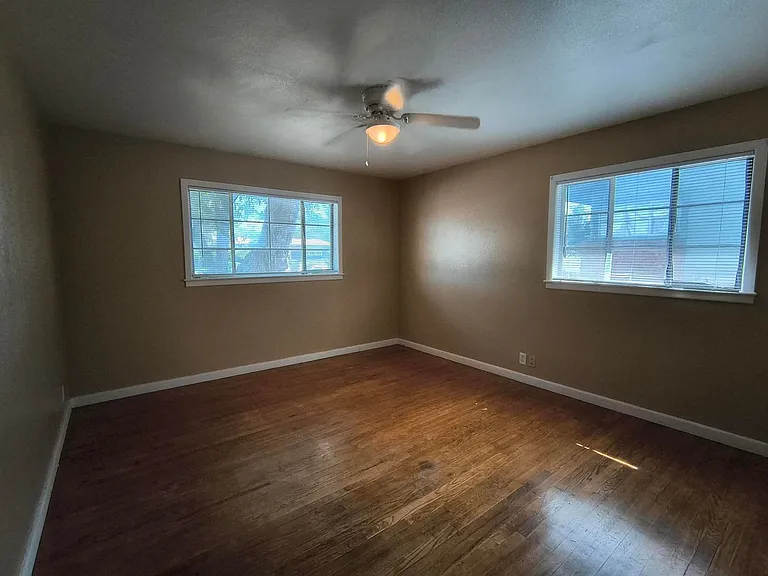 2326 Abilene St — Photo 5