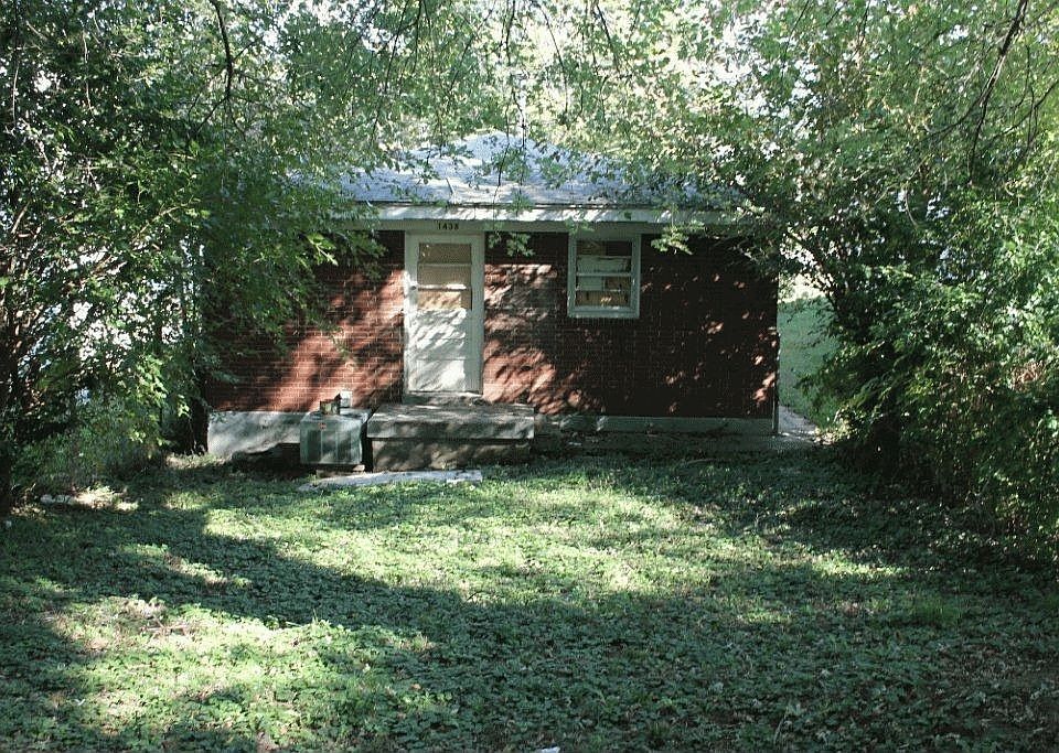 2nd image of 1438 Arling Ave