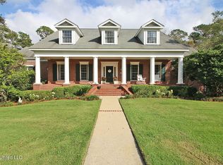 4033 Dunsinane Dr, Ocean Springs, MS 39564