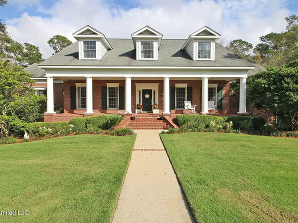 4033 Dunsinane Dr, Ocean Springs, MS 39564