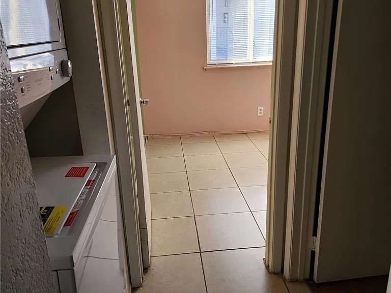 4610 Elk Springs Ave #D — Photo 8