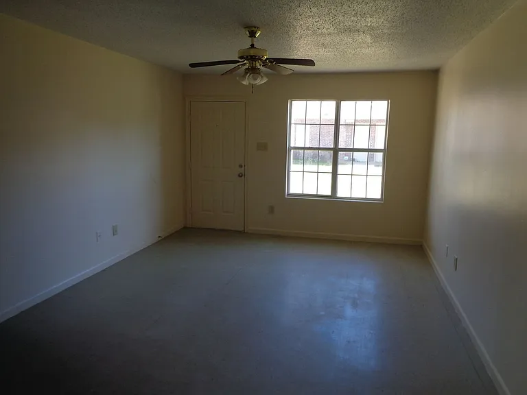 1475 Hadorn Rd — Photo 8
