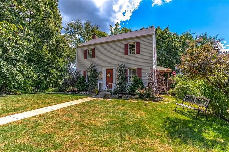 377 6th St photo 1