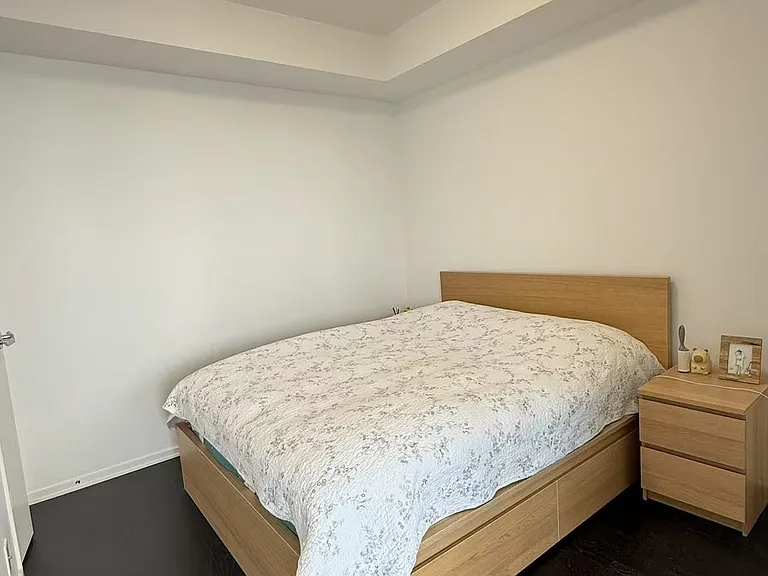 1 Bloor St E #5303 — Photo 6