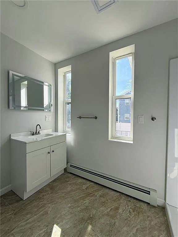 52 Erastus St — Photo 4