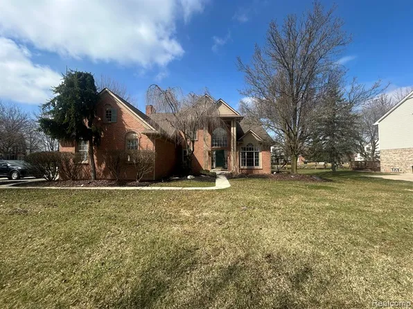 855 Chelsea Rd, Canton, MI 48187