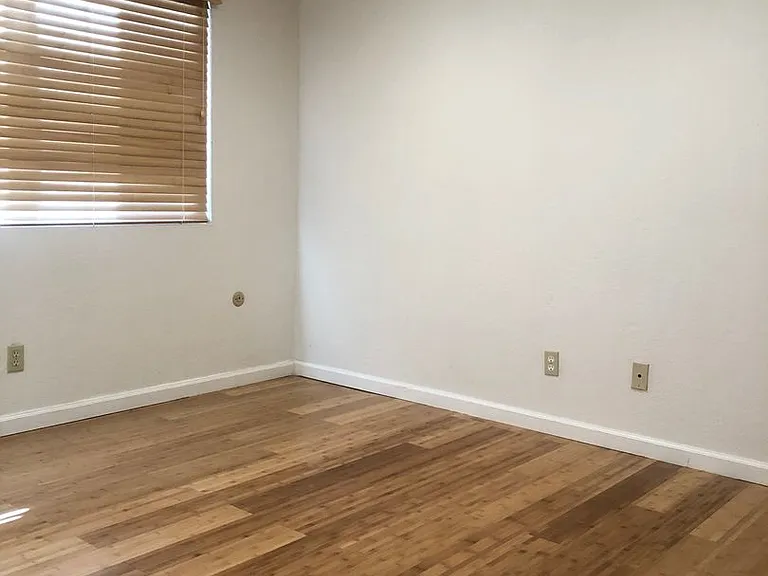 2905 Niagra St #171 — Photo 6