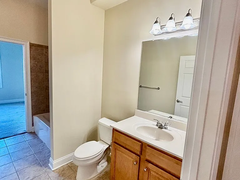 5215 Center St #103 — Photo 12