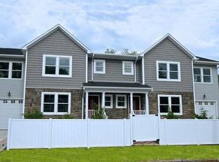 14 Manhasset Ave, Port Washington, NY 11050