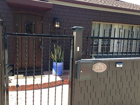 Front Gate with Courtyard