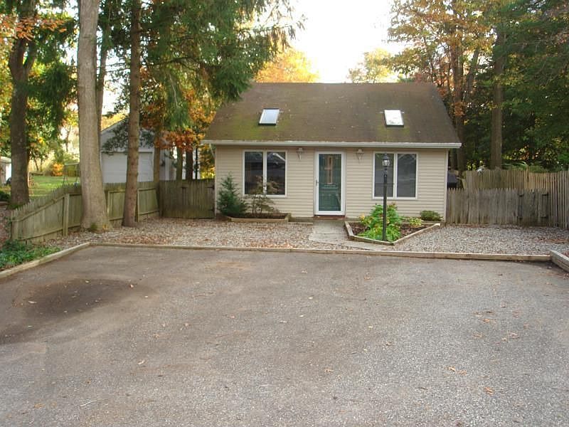 1st image of 206 Elizabeth Ave