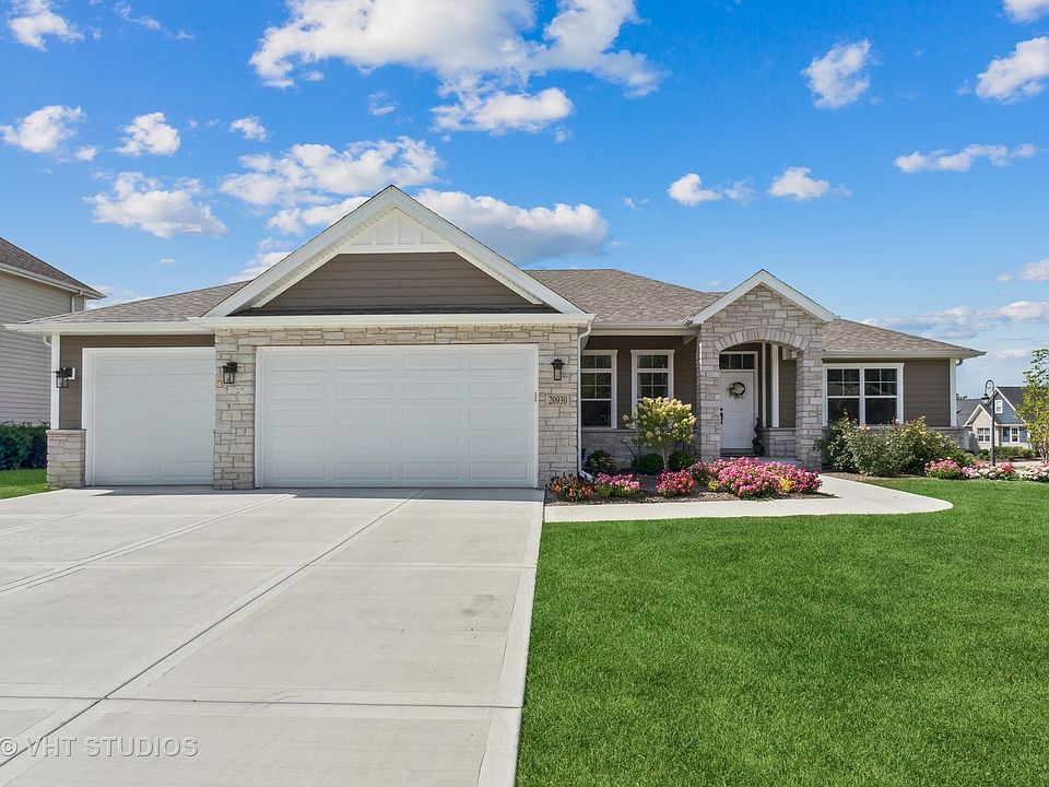 1st image of 20930 Lakewoods Ln