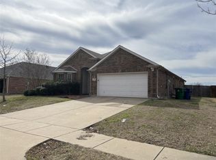 109 Fallen Rock Dr, Waxahachie, TX 75165