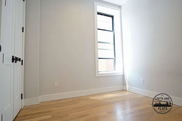 Rented by Lofts and Flats LLC | media 2