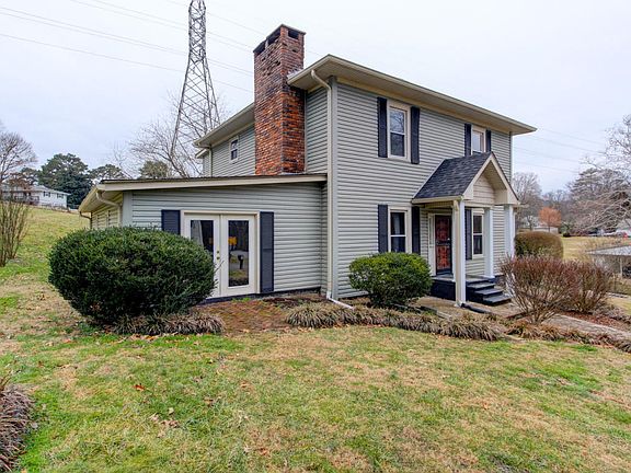 3rd image of 4416 Fawnie Ln