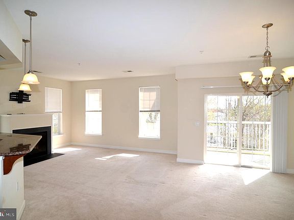 3rd image of 600 Edelen Station Pl Unit 301