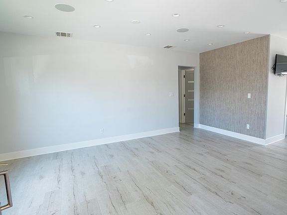 4th image of 7768 Shadyspring Dr