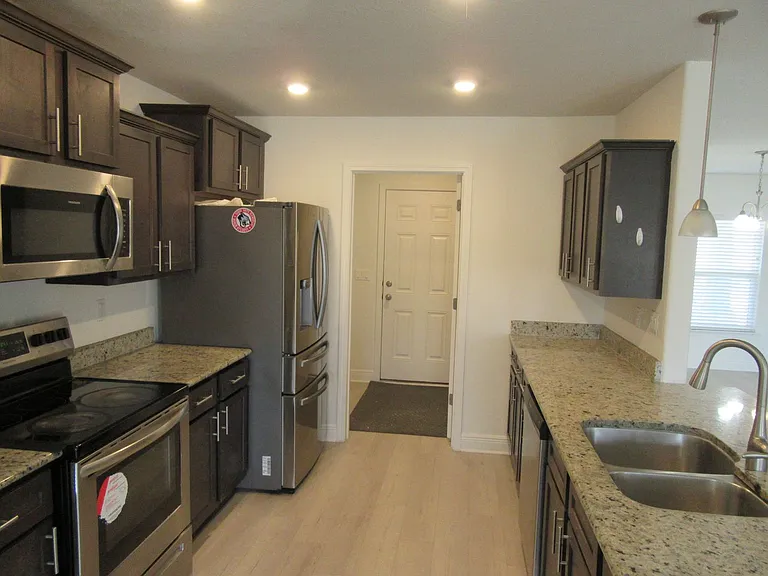 3836 Redbud Way — Photo 10