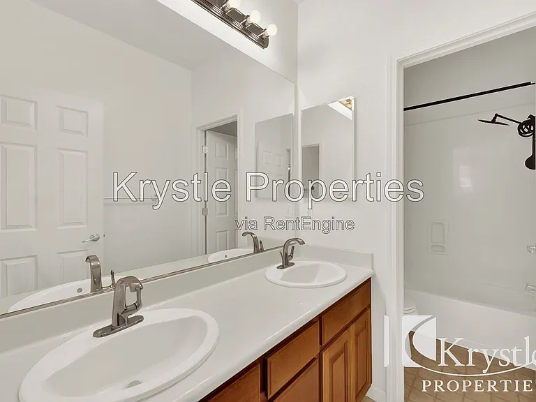 625 Purple Martin Dr — Photo 23