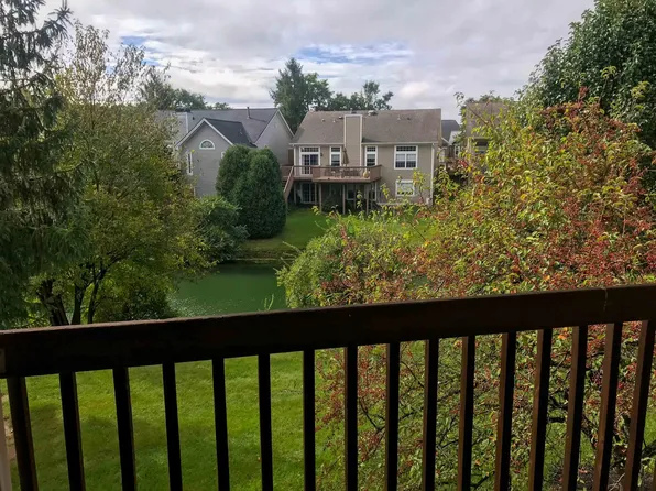 1420 Lake Pointe Way APT 8, Centerville, OH 45459