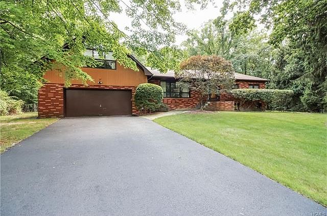 1st image of 19 Marget Ann Ln