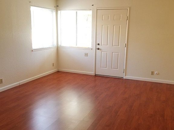 2nd image of 5013 Venuto Way
