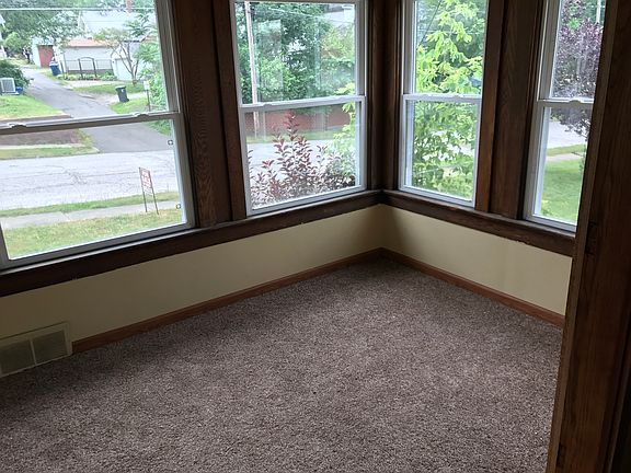 5th image of 520 Princeton Ave