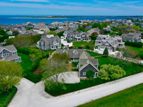8 Brant Point Rd, Nantucket, MA 02554
