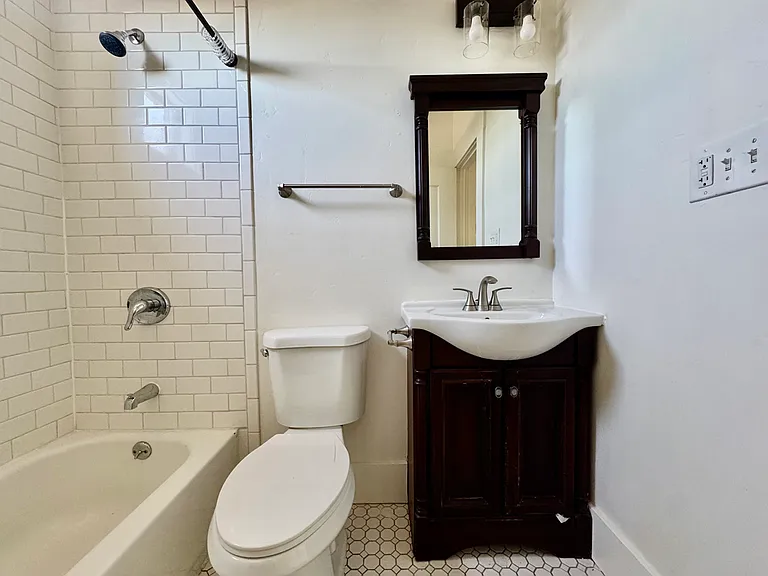 3629 West St — Photo 16
