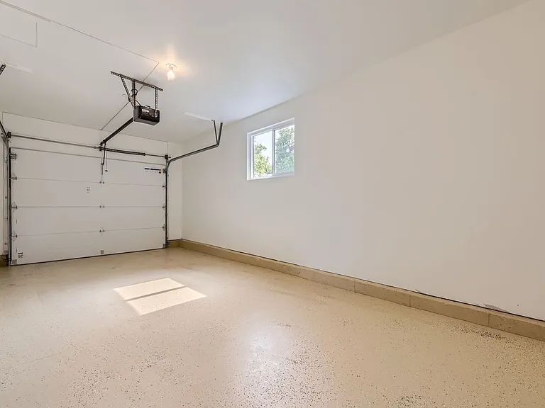 1505 Findlay Way — Photo 23