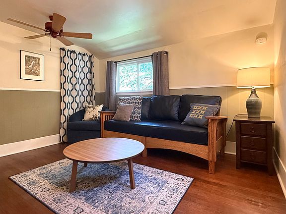 2nd image of 1145 9th St #B