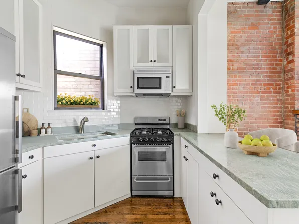 41 Jane Street 5A image 2 of 7